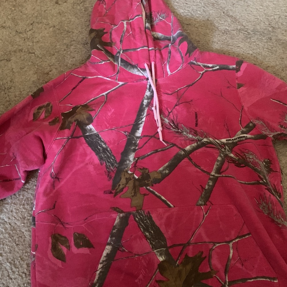 Real-tree pullover
